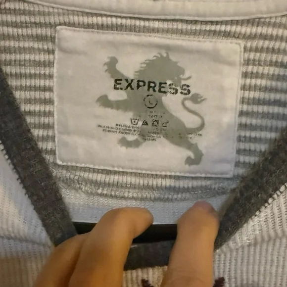 Express Men’s Large Y2K Raglan Waffle Thermal Long Sleeve Shirt|Crest Graphic - Picture 5 of 5